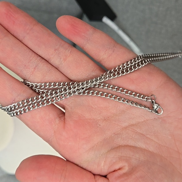 Elegant Silver Chain Necklace, NWT - Picture 7 of 7